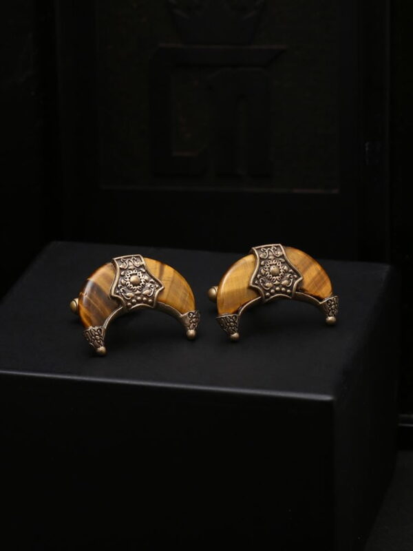 The Moon Claw Cufflink