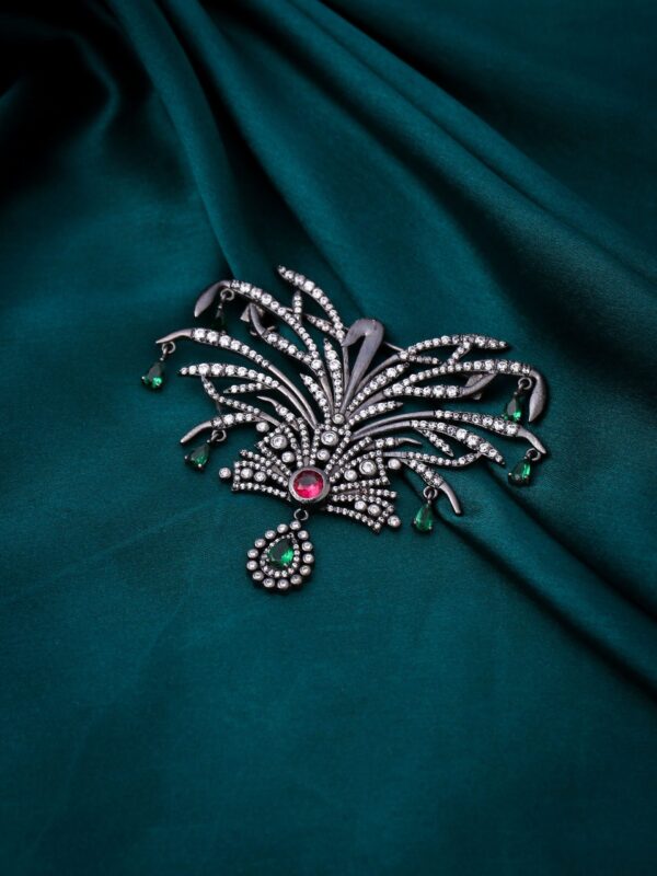 Rustling Rays Brooch