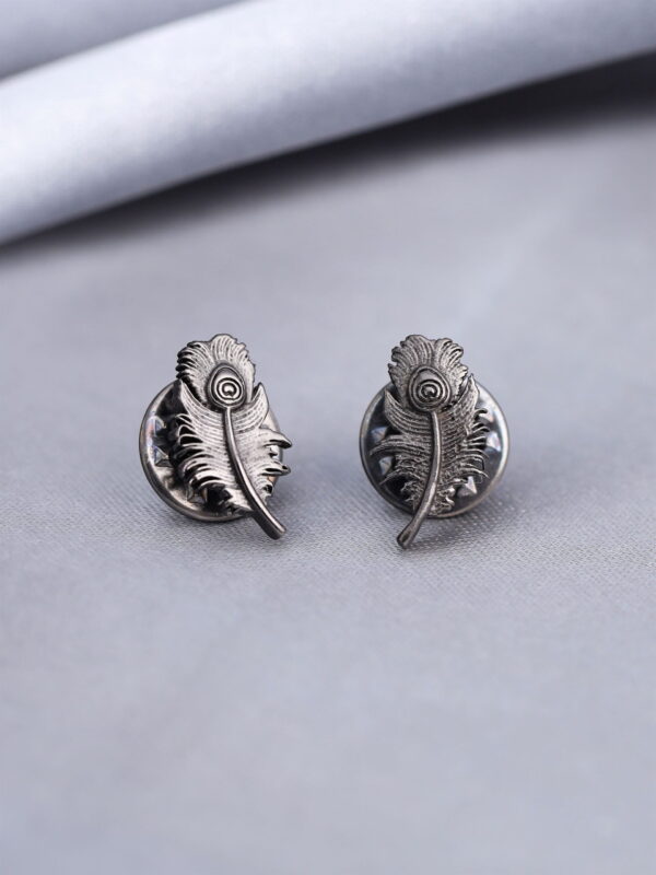 Peacock Grace Collar Tips