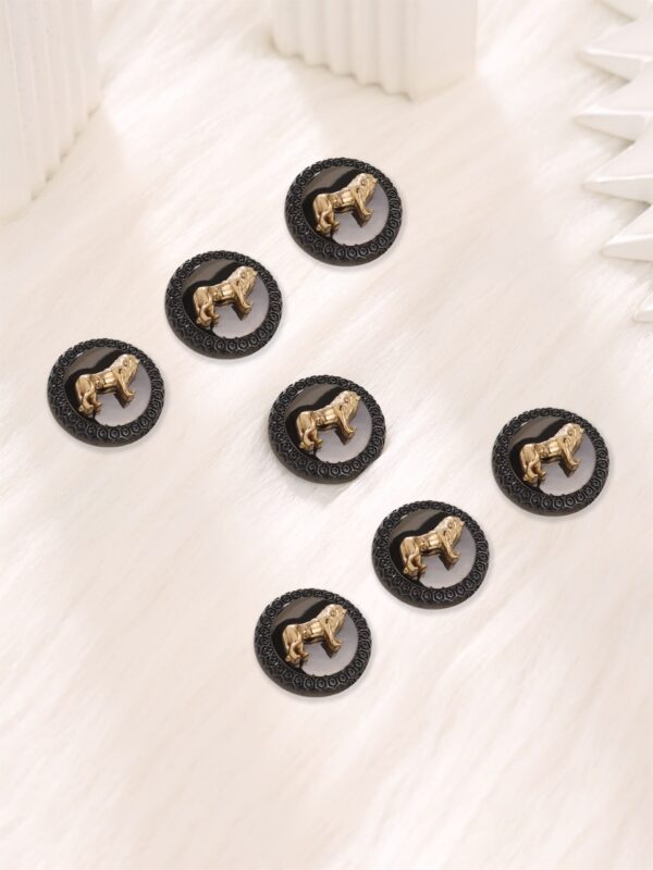 Regal Lion Buttons