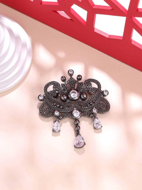 Ornate Glory Brooch