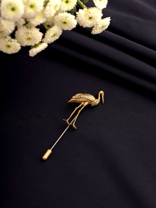 Heron's Elegance Pin